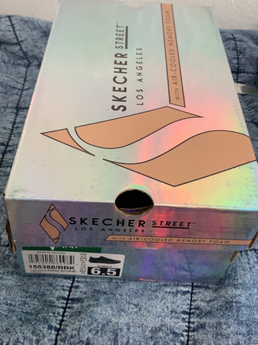 Brand new in box womens 6.5 sketchers
